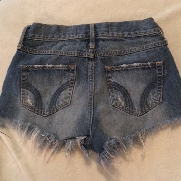 Cute high-wasted jean shorts - Picture 2 of 2
